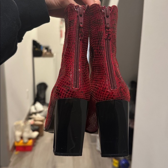 Stuart Weitzman Red Ankle Boots - Picture 10 of 11